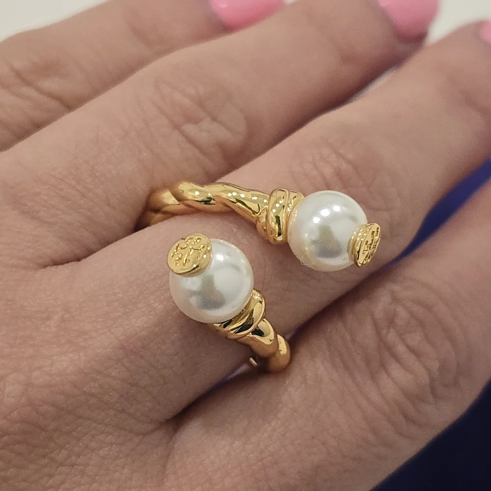 Tory Burch Twisted Pearl Ring Size 6